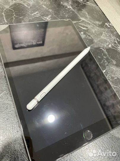 iPad 10.2