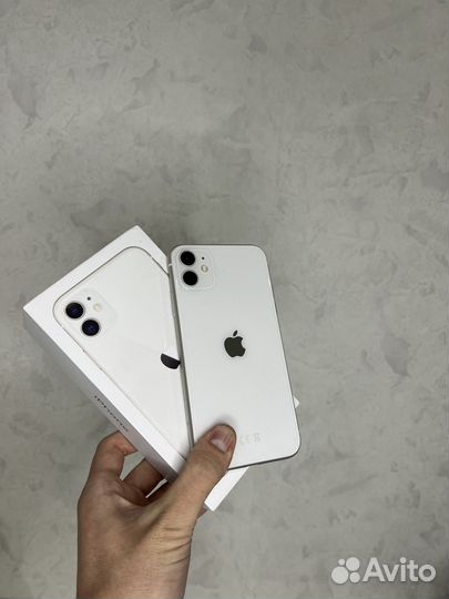 iPhone 11, 64 ГБ