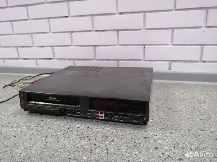 Видеомагнитофон