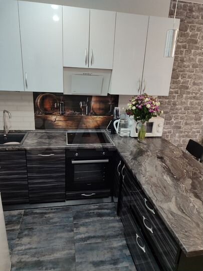 2-к. квартира, 53 м², 13/17 эт.