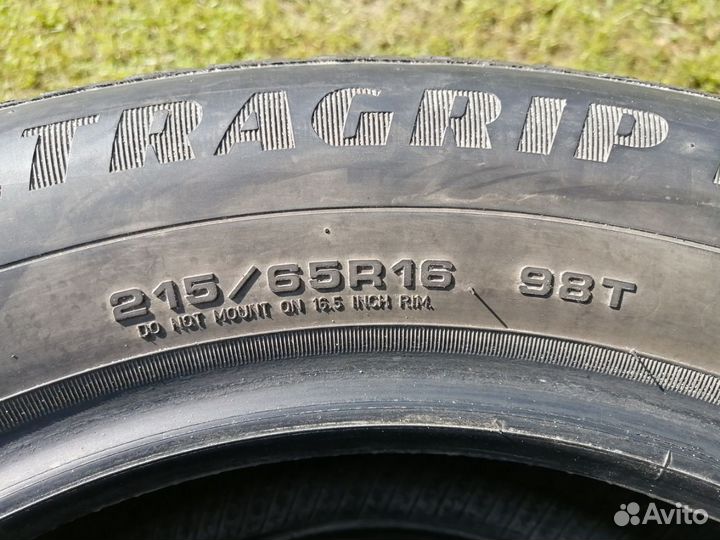 Goodyear UltraGrip Ice 2 215/65 R16 98T