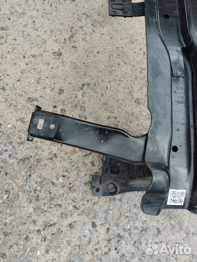 Усилитель бампера переднего VW Tiguan