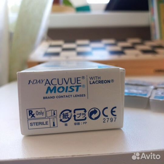 Линзы контактные acuvue moist - 1.0, R 9.0