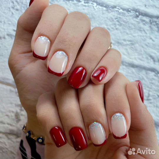 Нужна модель на маникюр