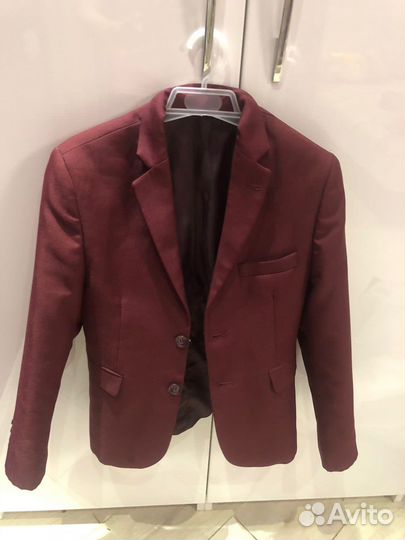 Школьный бордовый пиджак