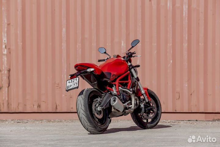 Ducati monster 797