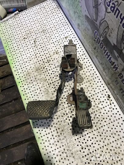 Педальный узел Nissan Qashqai j10 2.0