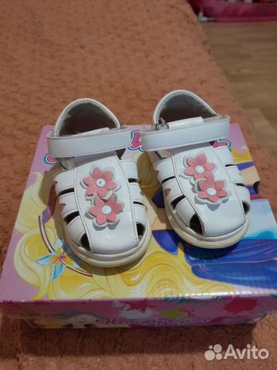 Босоножки для девочки