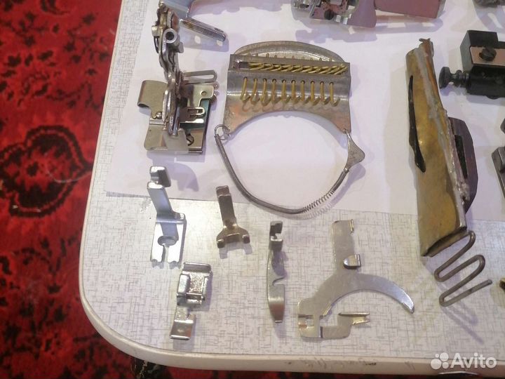 Лапки операционной швейных машина