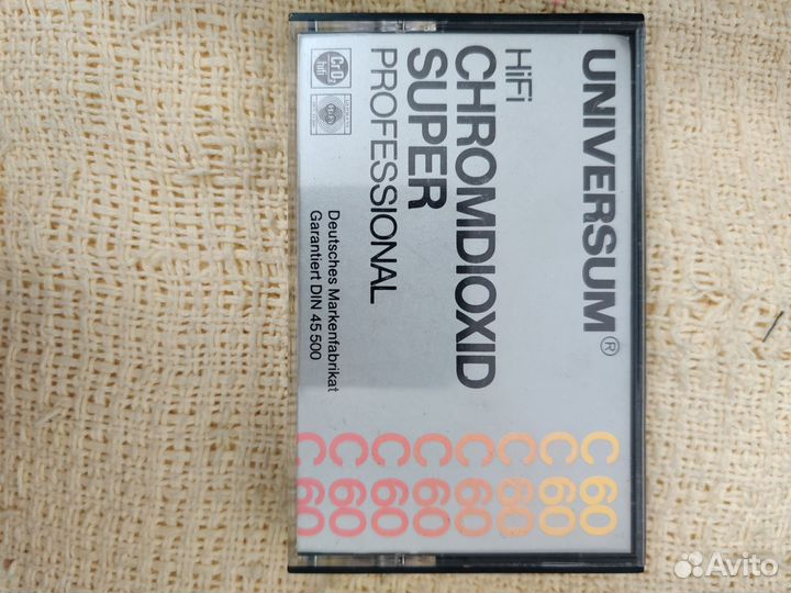 Universum аудиокассета