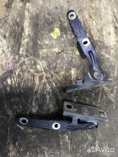Петля капота Renault Logan 1 седан 1 2008