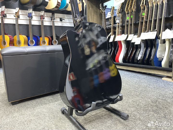 Гитара акустическая