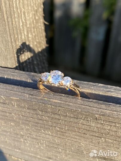 Золотое кольцо 585