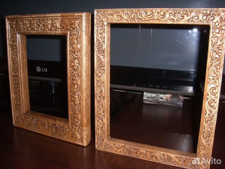 Рама для зеркала из ясеня резная