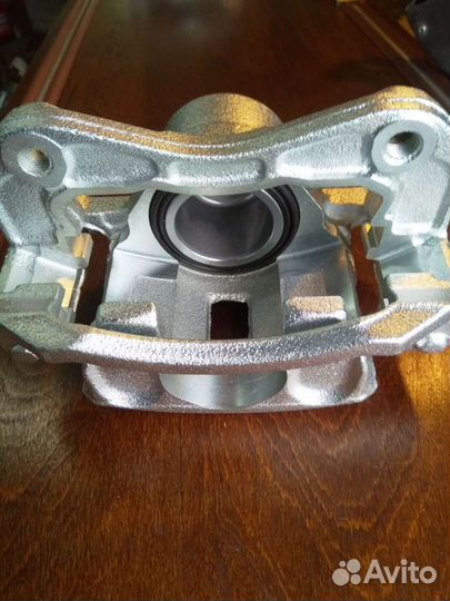 Суппорт тормозной передний правый на хендай