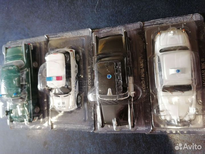 Полицейские машины мира1/43