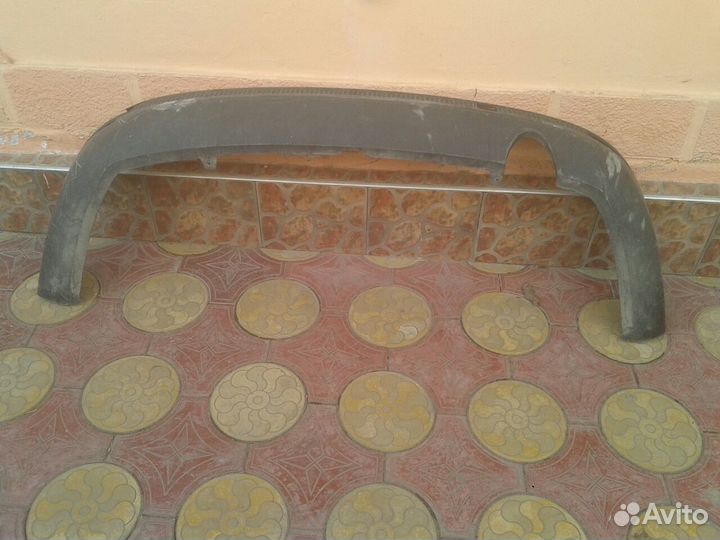 Форд фокус 3 бампер задний с небольшим дефектом