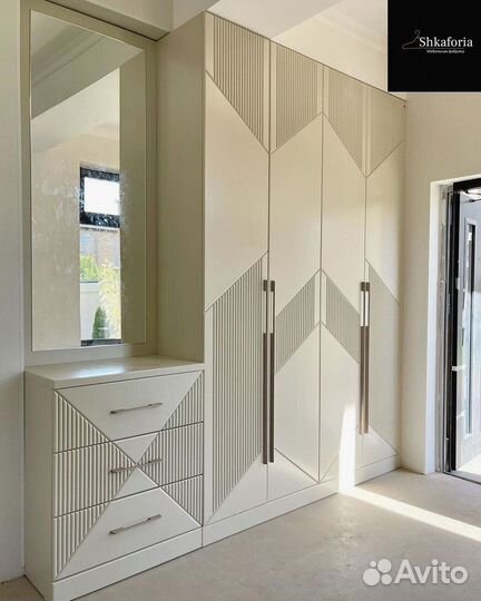 Шкаф распашной с фрезерованными фасадами