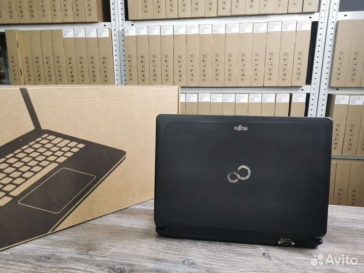 Ноутбук Fujitsu s762 на гарантии