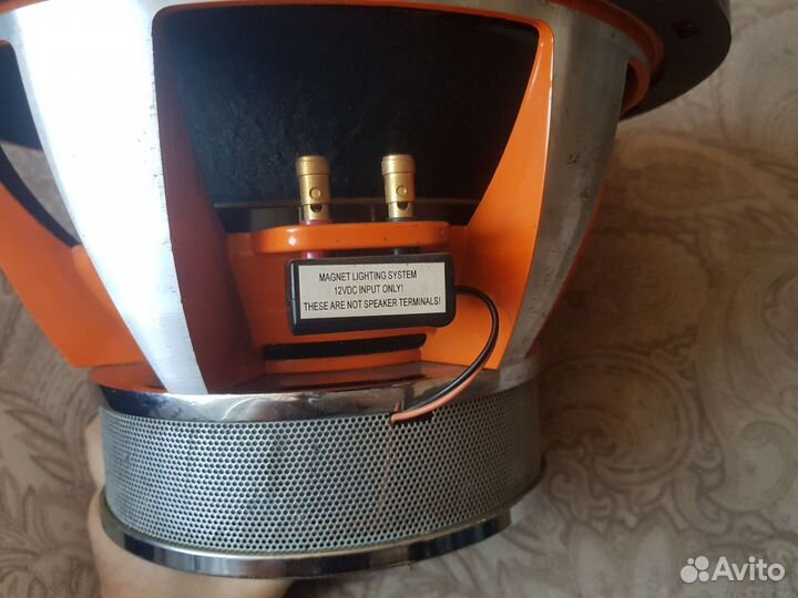 Сабвуфер моноблок