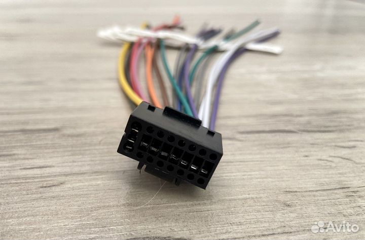 Кабель подключения магнитолы