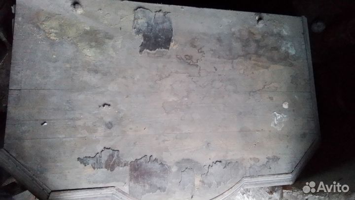 Шкафчик навесной деревянный 19 век