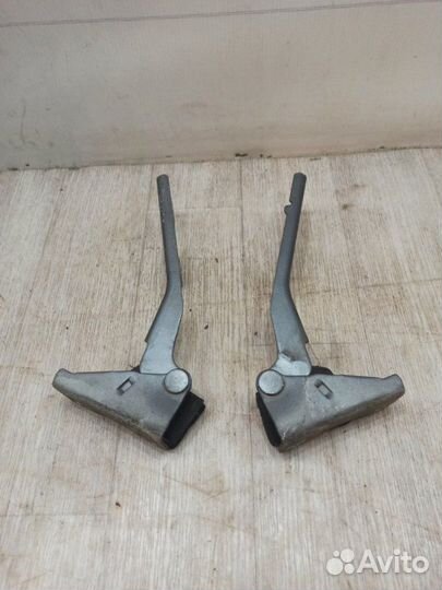 Петля капота Mitsubishi Lancer 9 CS3A 4G18 2005