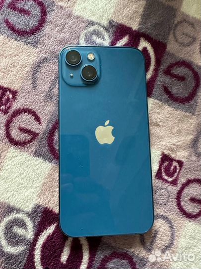 Телефон iPhone13