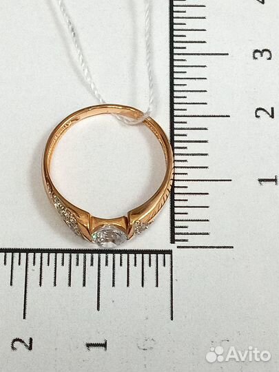 Золотое кольцо с фианитом 17р