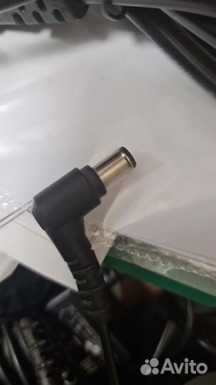 Блок питания 19V 1.3А