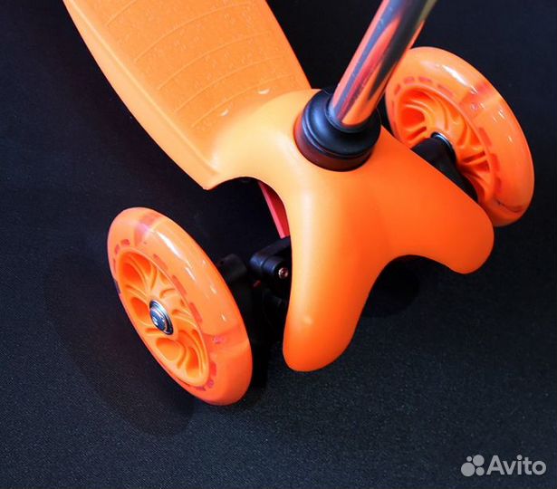 Самокат трехколесный Moove&Fun Mini LED