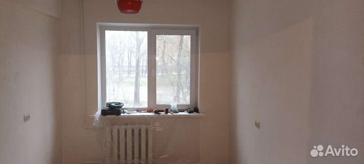 Штукатурка стен, шпатлёвка, обои