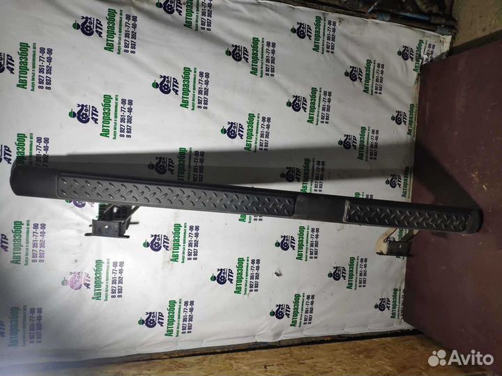 Порог подножка правая Jeep Cherokee wk2