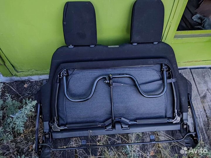 Продам третий ряд сидений на спасио 2002