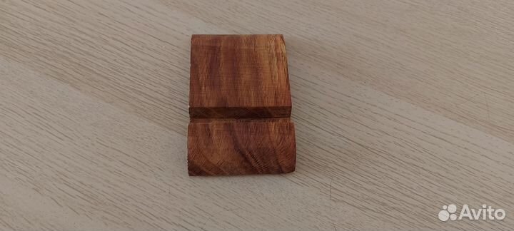 Подставка для телефона. Дуб