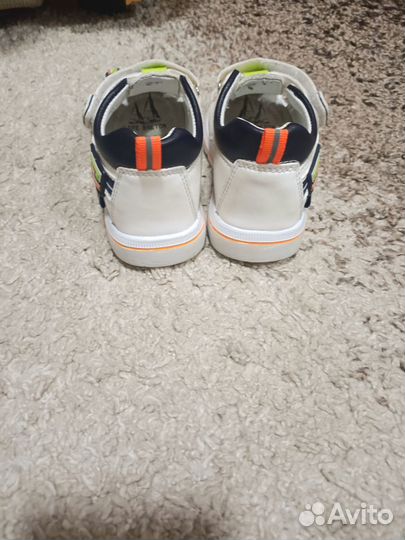 Сандалии детские для мальчиков 24