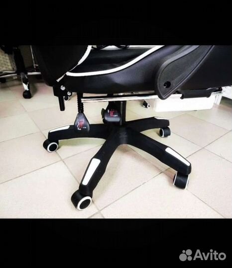 Компьютерное кресло геймерское