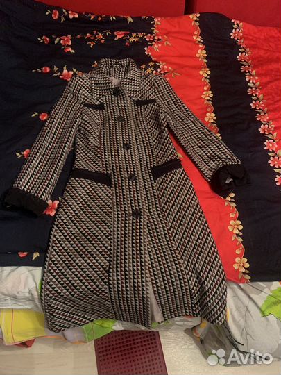 Пальто женское 38 40 с поясом