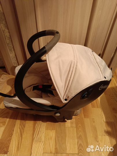 Продам детскую автолюльку bebeconfort
