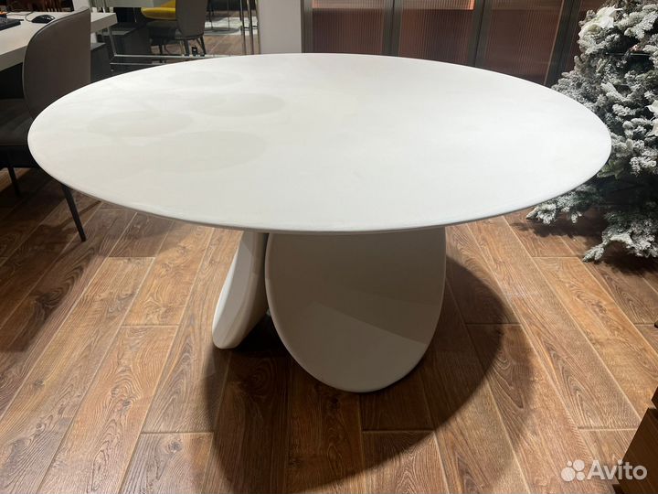 Обеденный стол maxim от Cattelan Italia 140cm