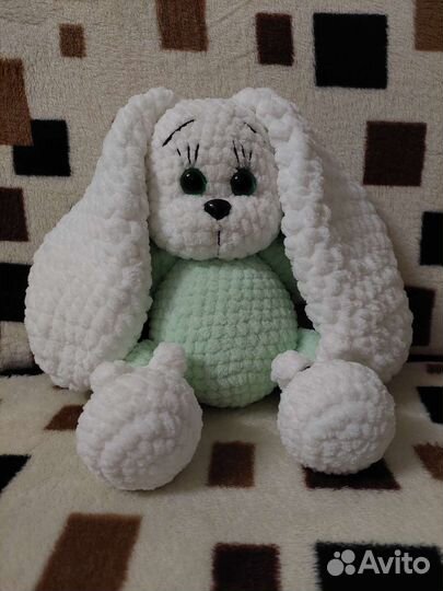 Вязаные игрушки зайка