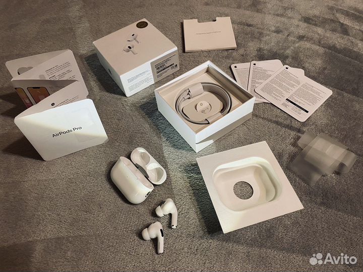 Наушники Apple AirPods Pro (2-го поколения, 2022)