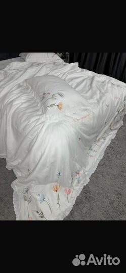 Постельное белье. Текстиль подушки одеяло