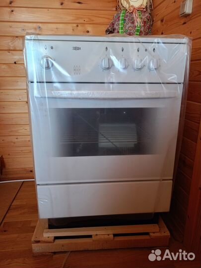 Электроплита с духовкой новая
