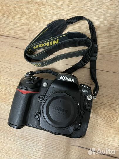Зеркальный фотоаппарат Nikon D300s