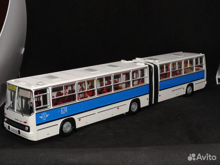 Икарус 280.33 белый с синей полосой, Demprice