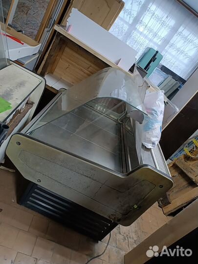 Холодильный шкаф