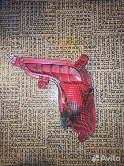 Задний левый фонарь на kia rio 4