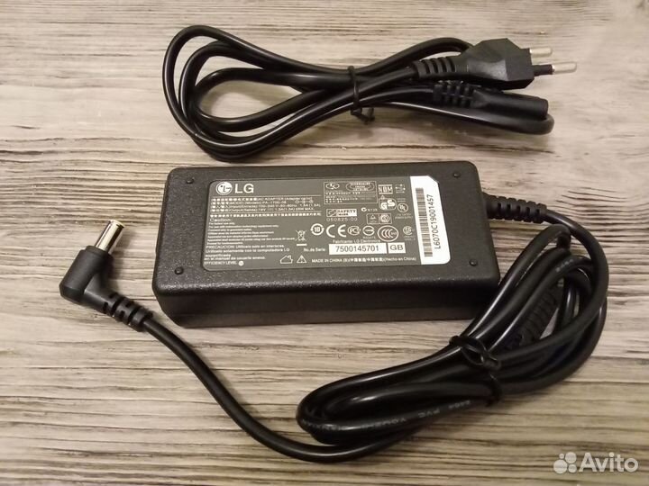 Блок питания для монитора LG 24MP57HQ-W: 19V 1.3A