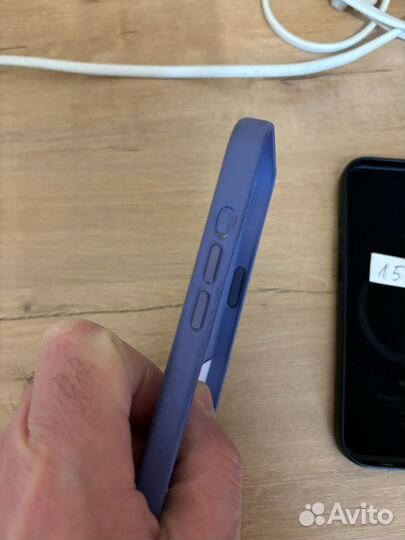 Чехлы на телефон iPhone 13